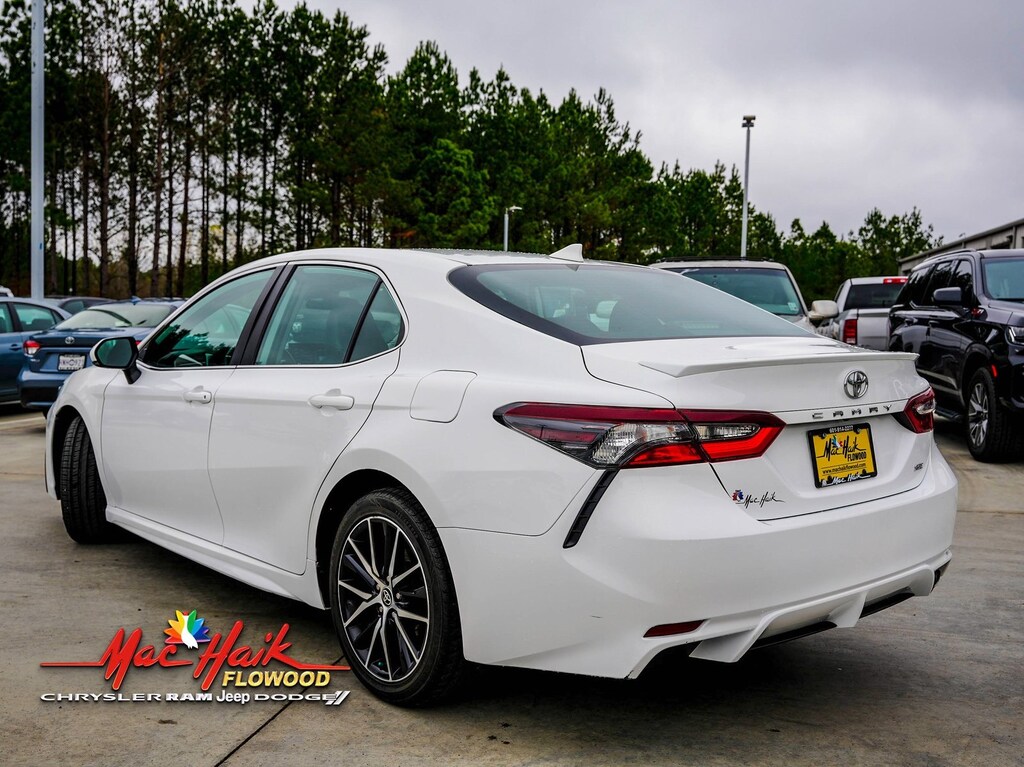 Used 2023 Toyota Camry SE Sedan