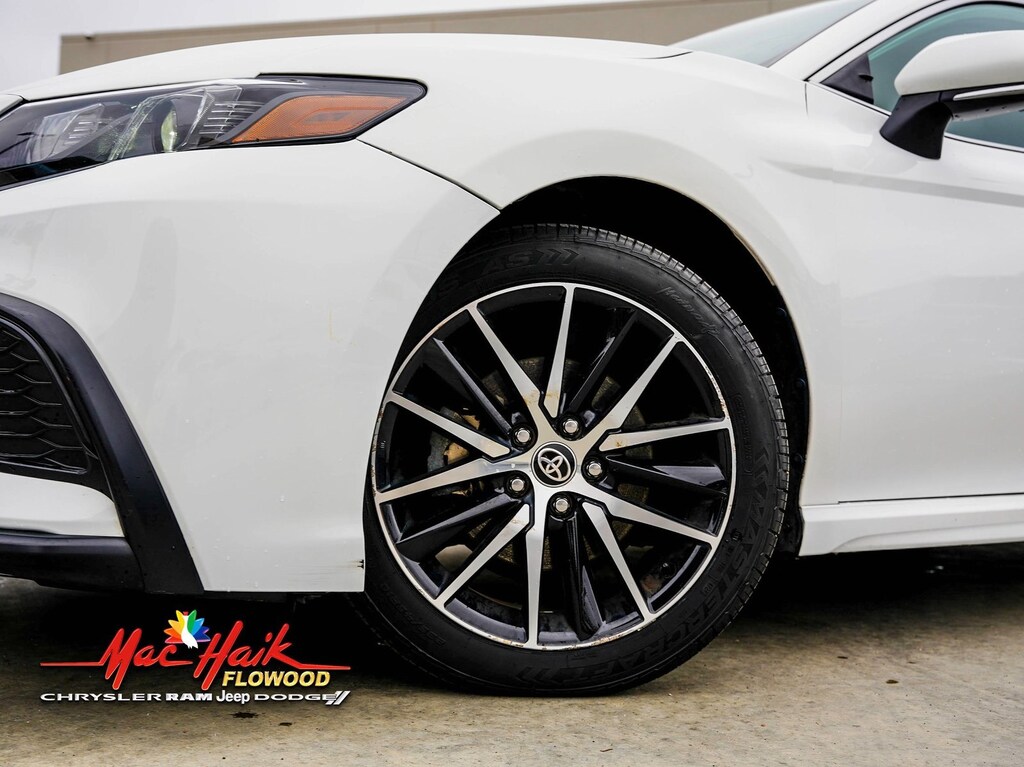 Used 2023 Toyota Camry SE Sedan