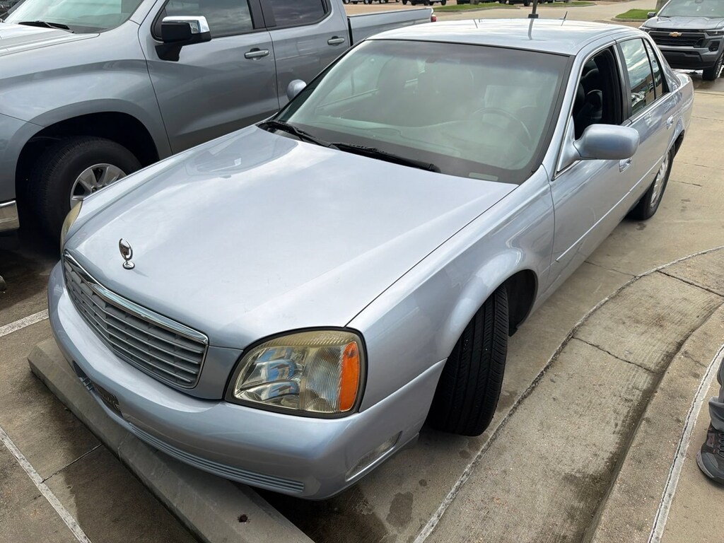 Used 2005 Cadillac Deville w/Livery Pkg Sedan