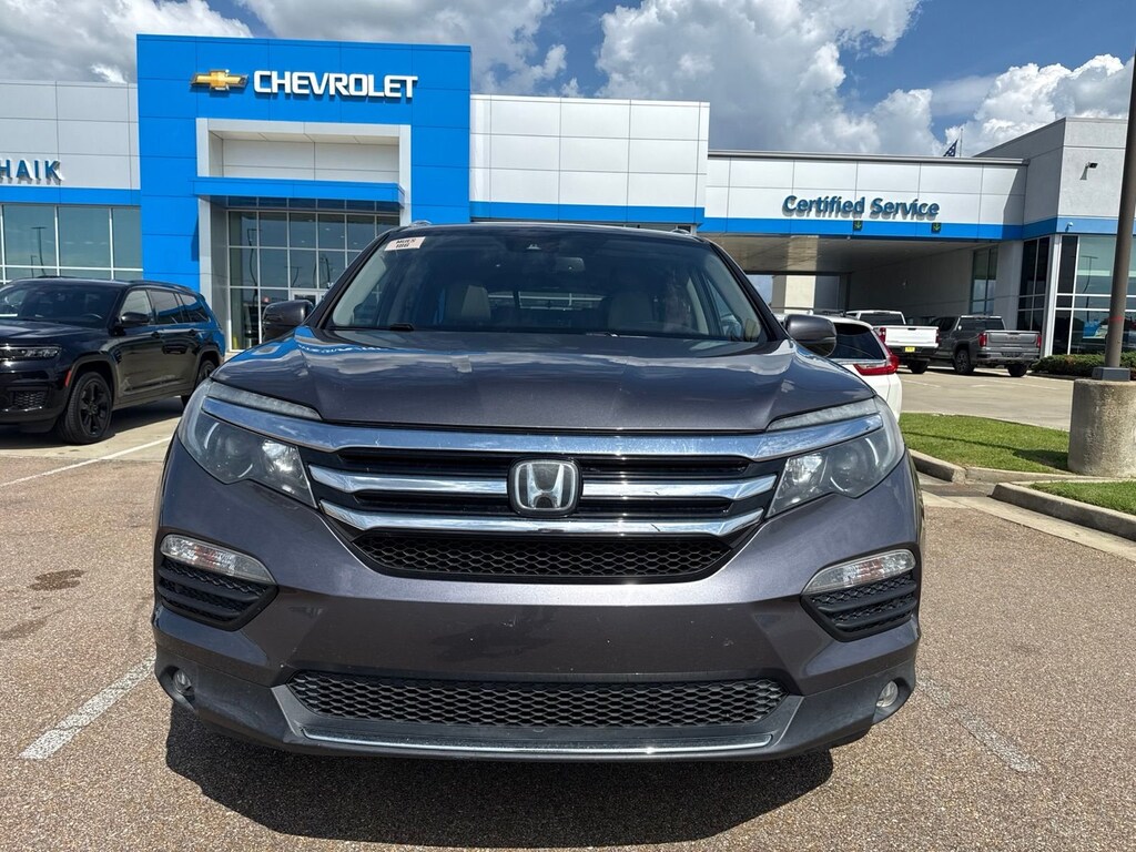 Used 2017 Honda Pilot Touring Sport Utility