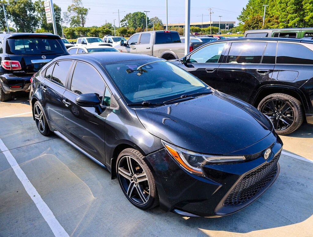 Used 2021 Toyota Corolla LE Sedan