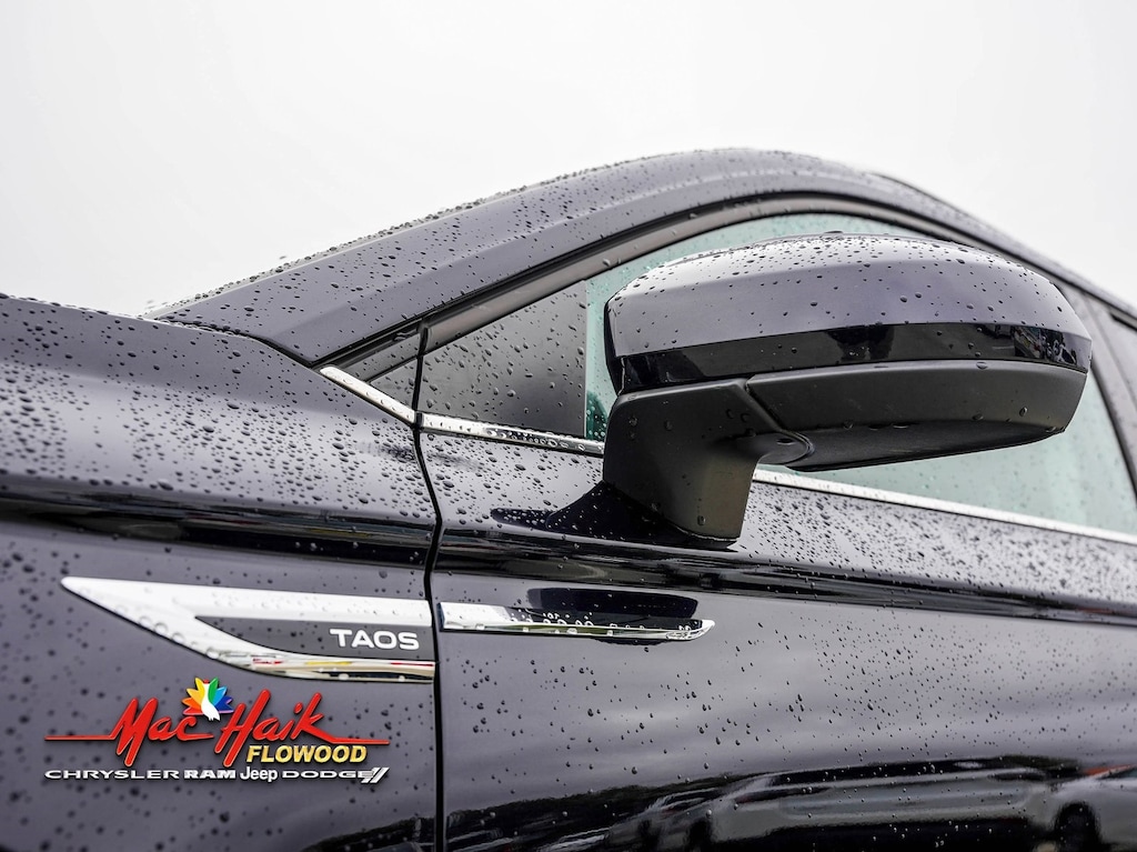 Used 2024 Volkswagen Taos 1.5T SE Sport Utility