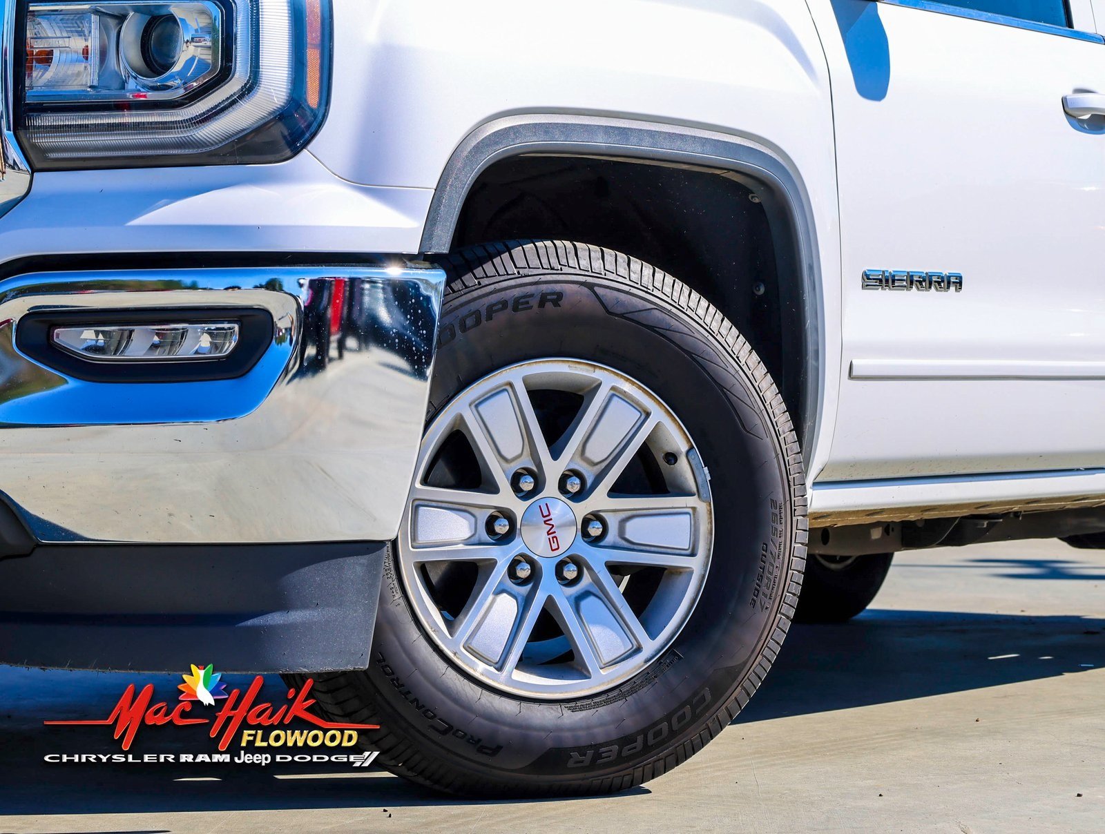 Used 2017 GMC Sierra 1500 SLE with VIN 3GTP1MEC1HG486430 for sale in Flowood, MS