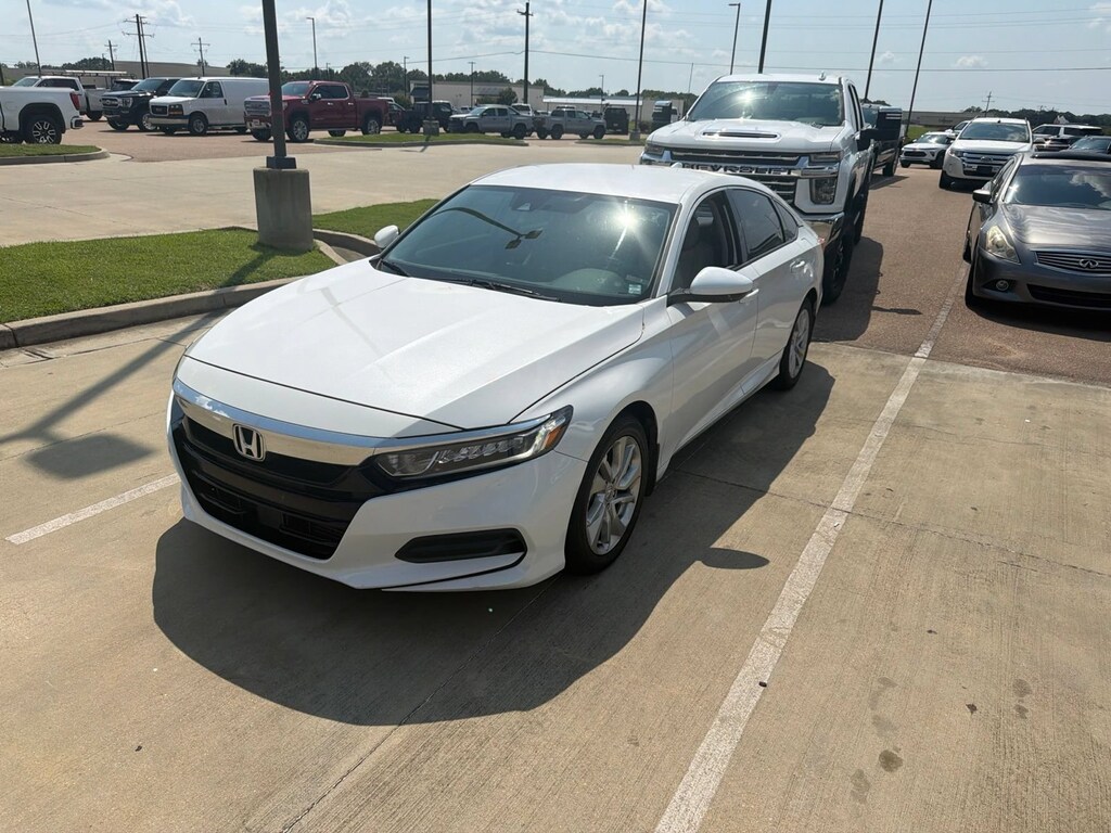 Used 2018 Honda Accord LX Sedan