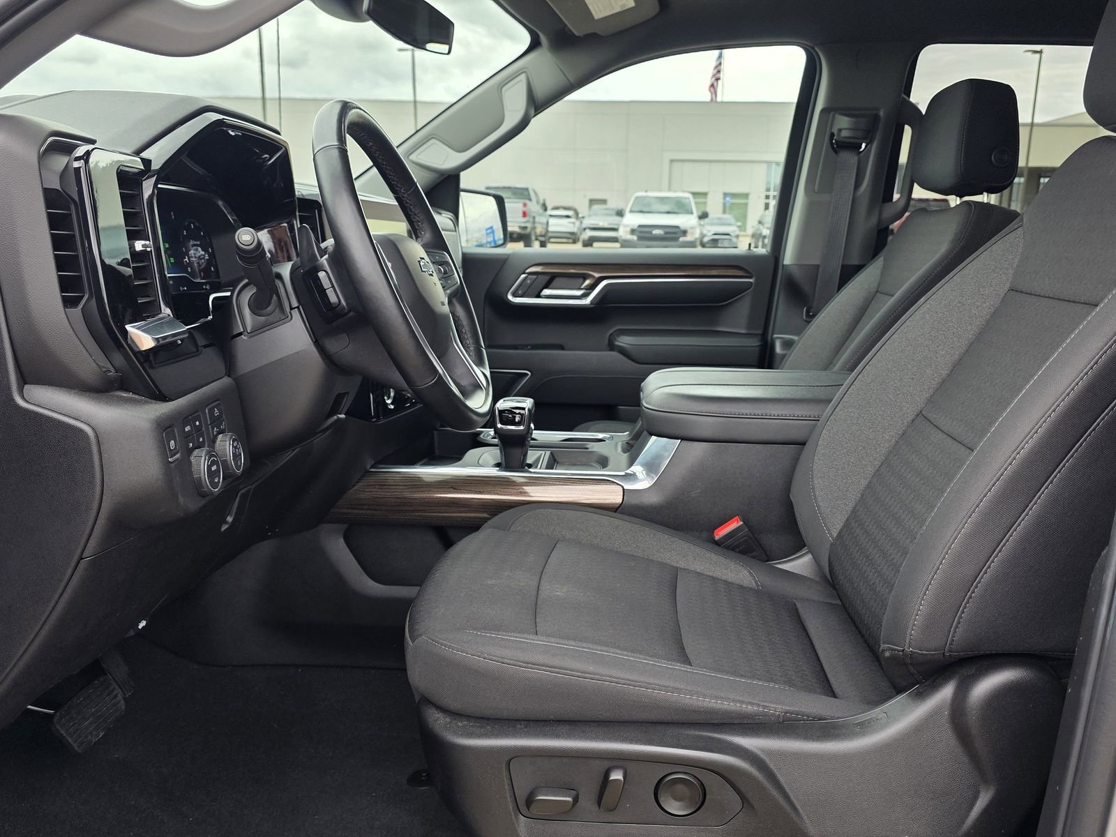 2024 Chevrolet Silverado 1500 RST - Photo 17