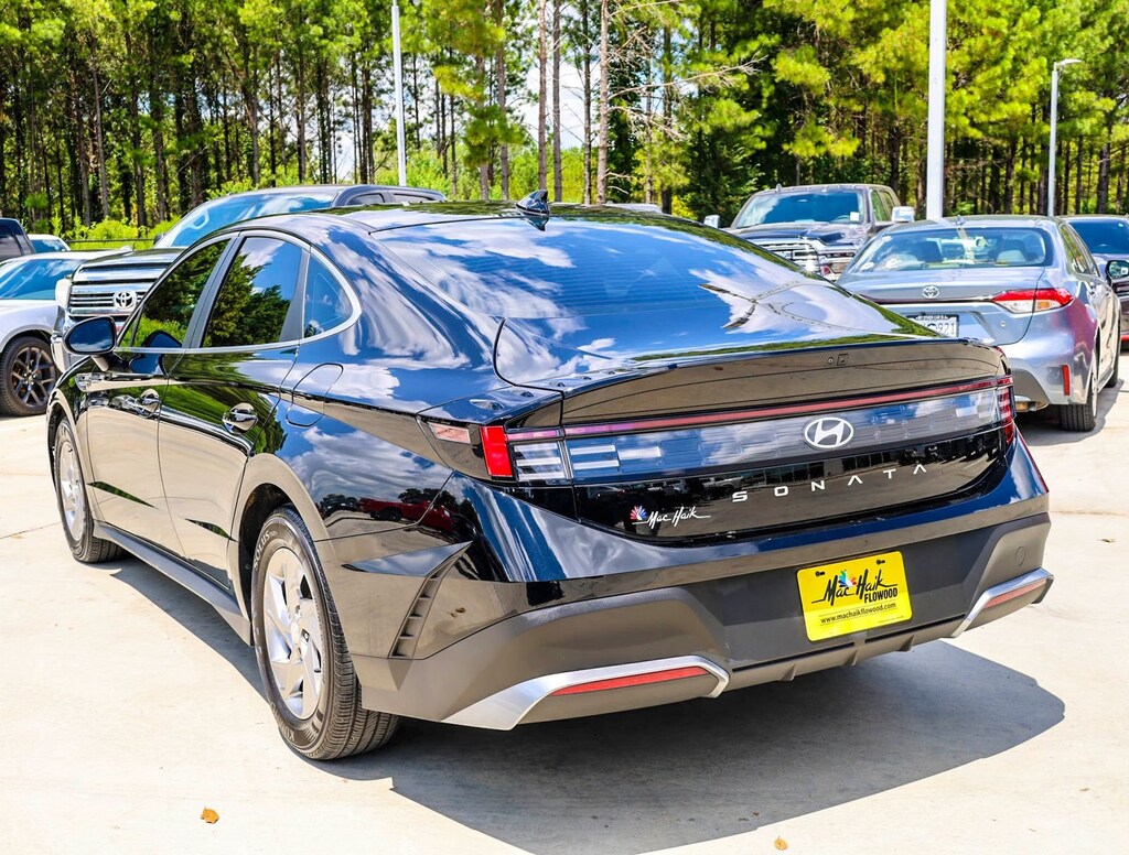 Used 2025 Hyundai Sonata SE Sedan