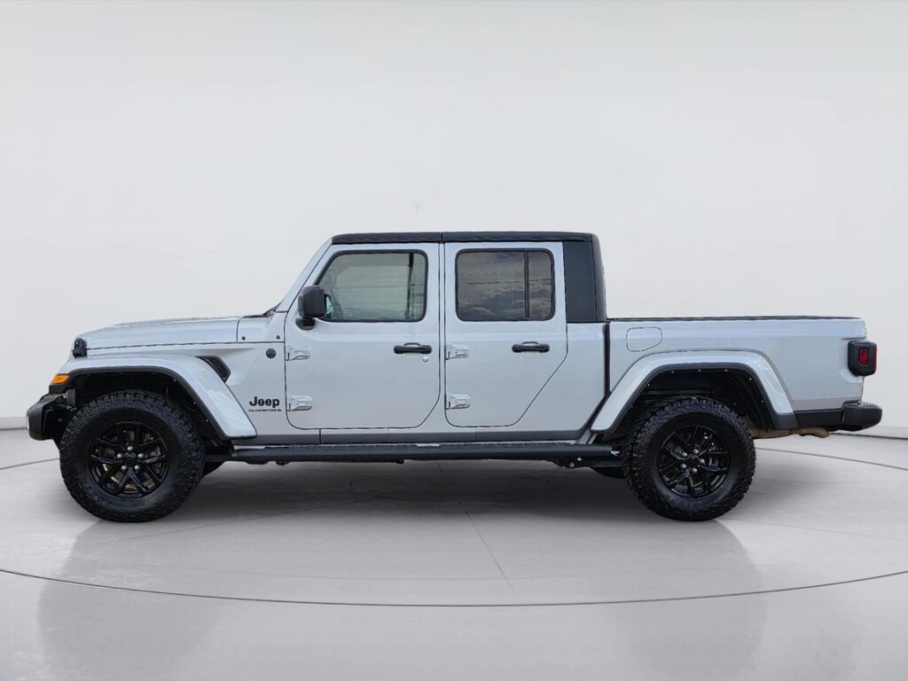 Used 2023 Jeep Gladiator Sport S Crew Cab