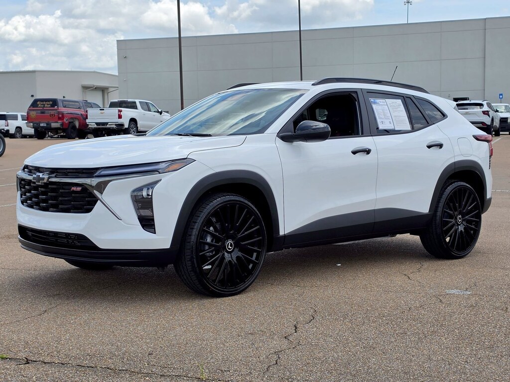 Used 2025 Chevrolet Trax 2RS SUV