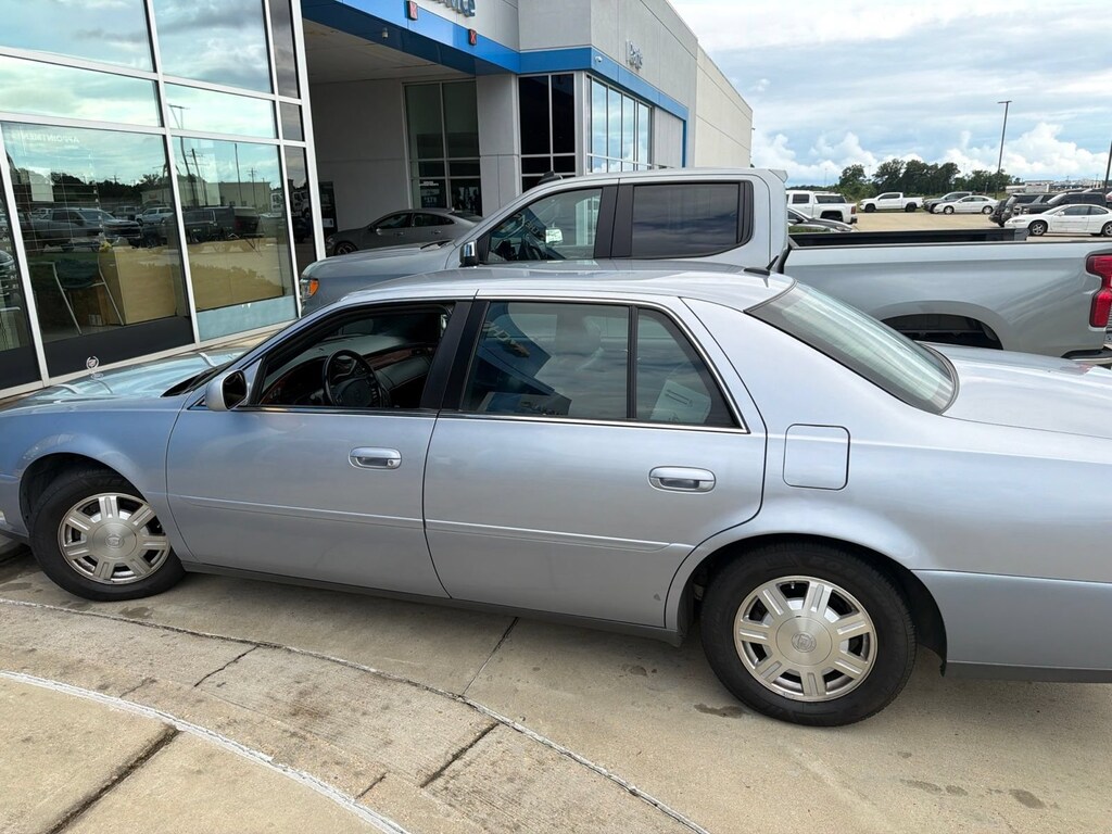 Used 2005 Cadillac Deville w/Livery Pkg Sedan
