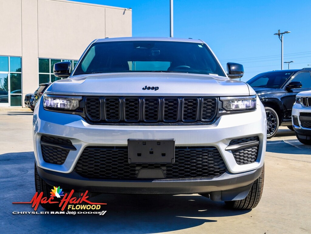 Used 2025 Jeep Grand Cherokee Altitude X Sport Utility
