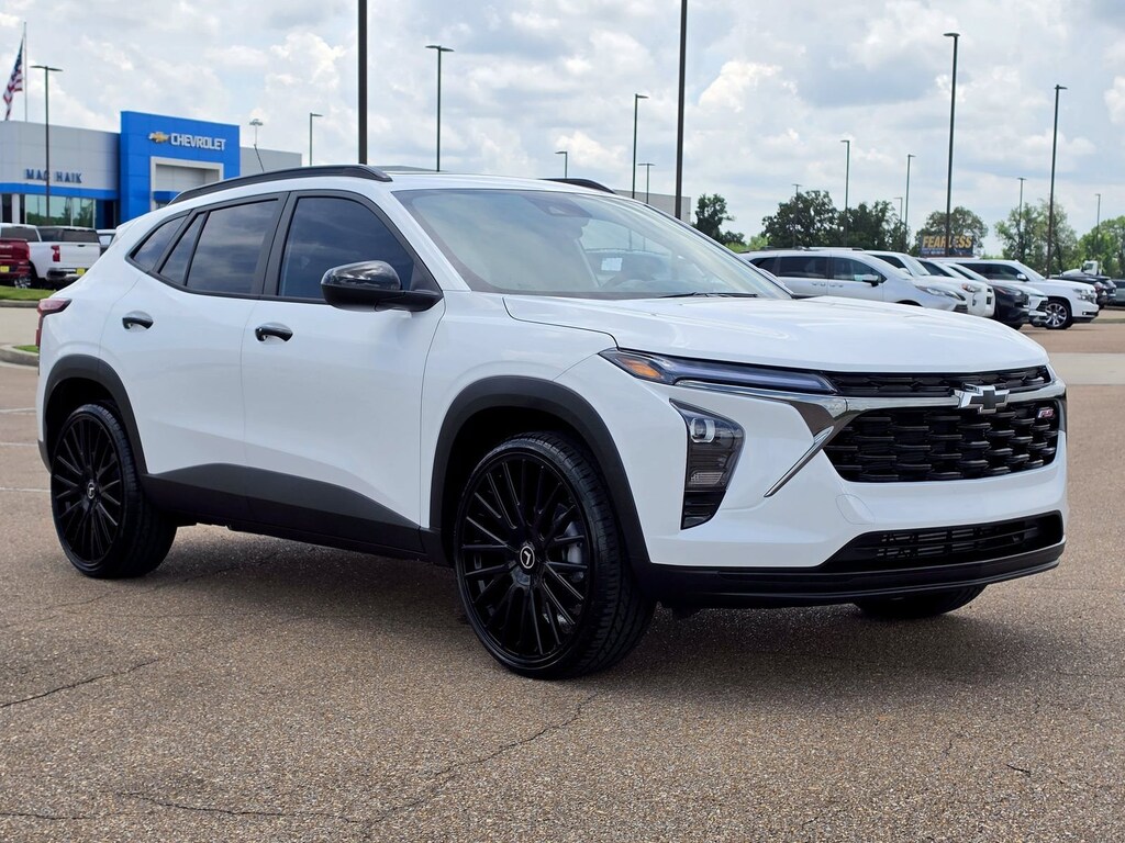 Used 2025 Chevrolet Trax 2RS SUV