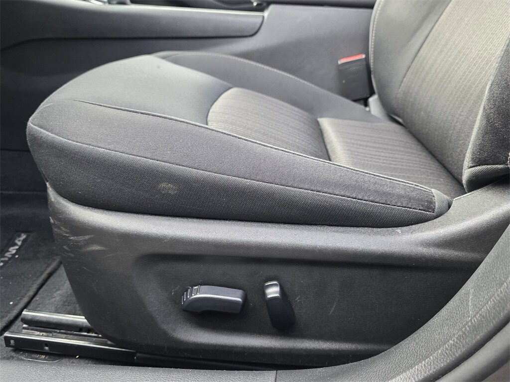 Used 2024 Nissan Altima 2.5 SV Sedan