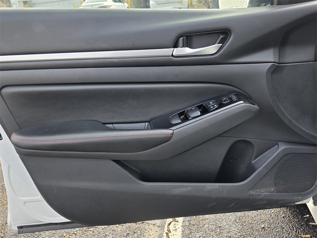 Used 2024 Nissan Altima 2.5 SR Sedan