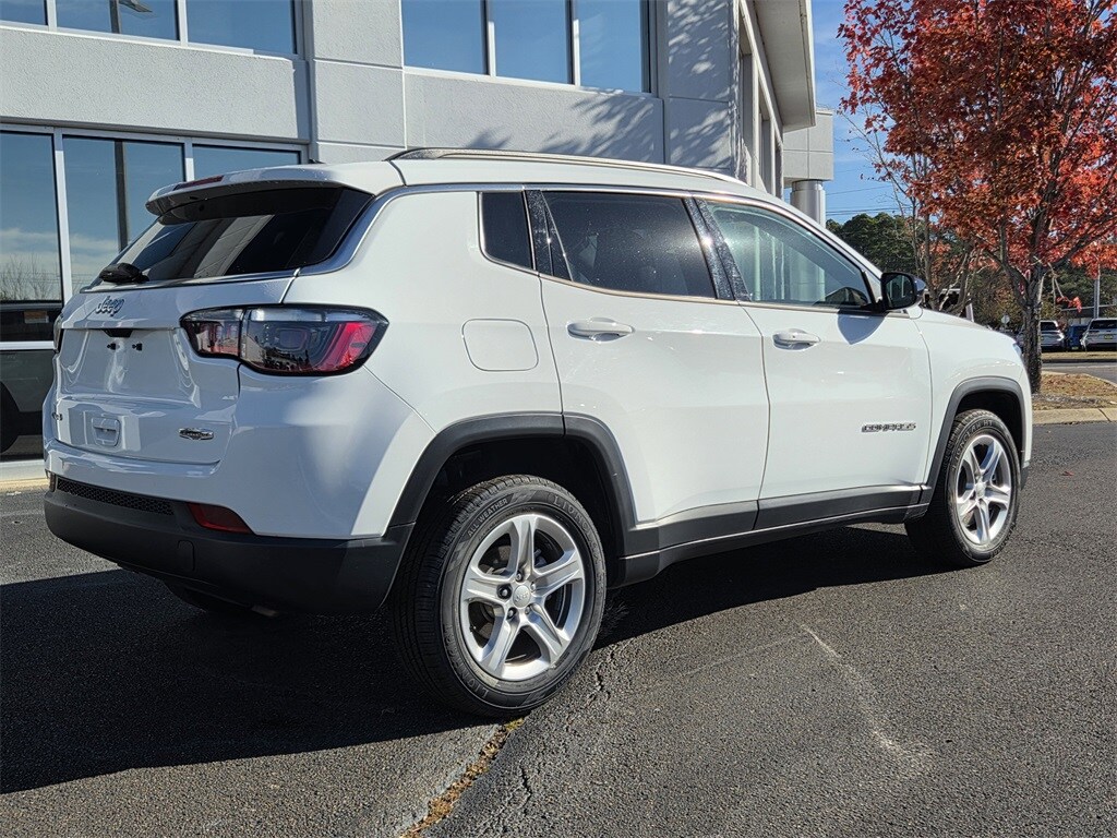 Used 2024 Jeep Compass Latitude Sport Utility