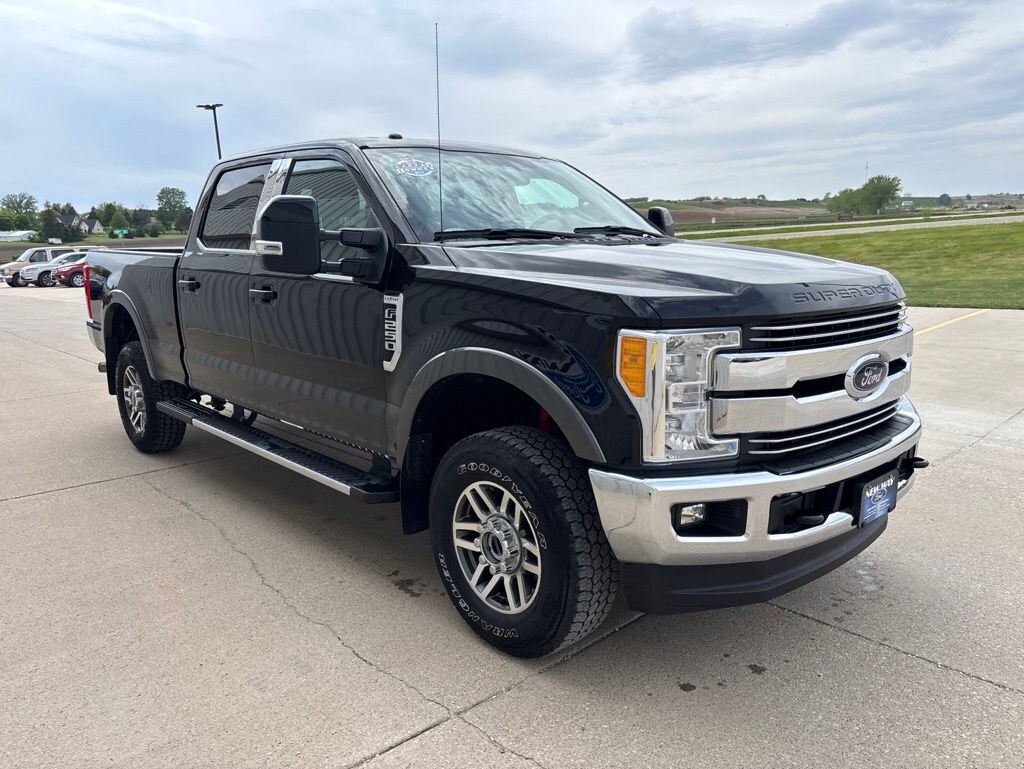 Used 2017 Ford F-250SD Lariat Truck