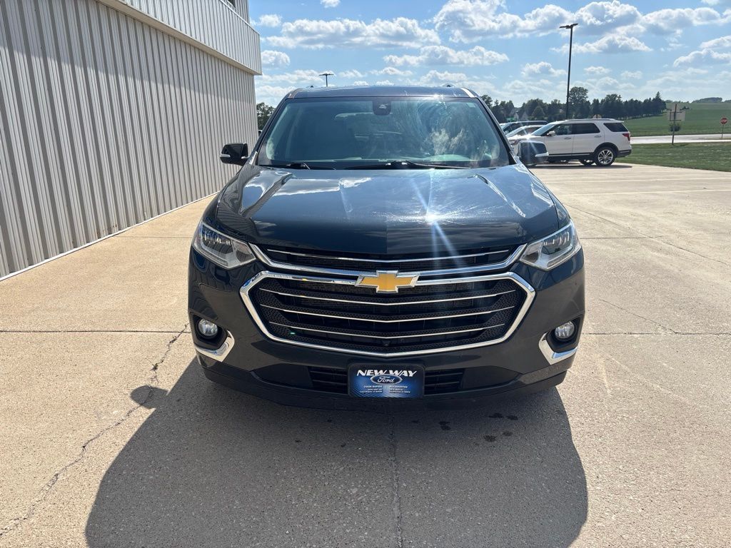 Used 2021 Chevrolet Traverse Premier with VIN 1GNEVKKW6MJ122955 for sale in Coon Rapids, IA