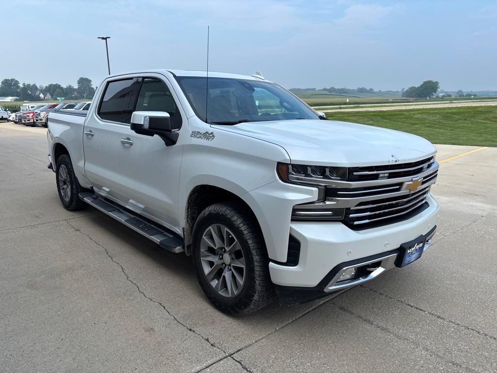 2019 Chevrolet Silverado 1500 High Country photo 3
