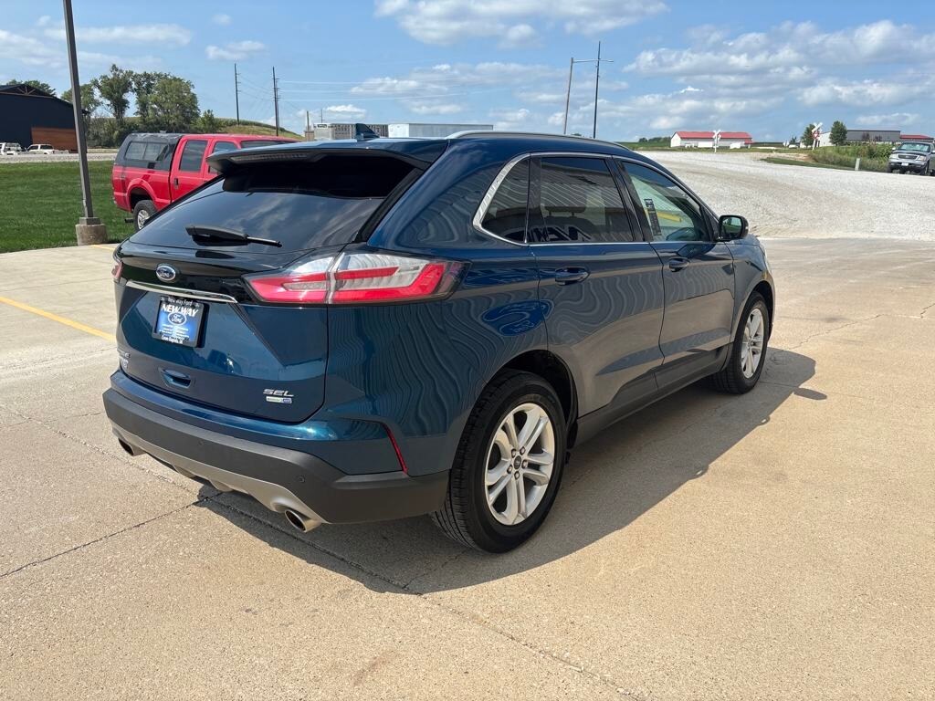 2020 Ford Edge SEL photo 3