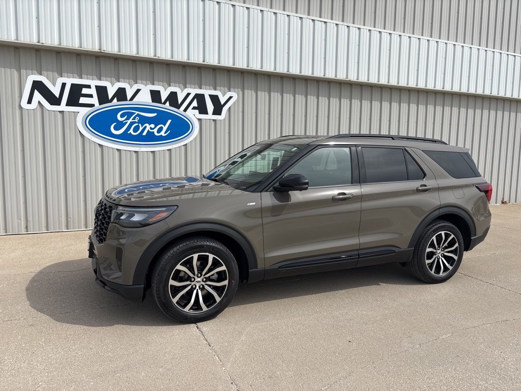 2026 Ford Explorer ST-LINE 4WD's photo