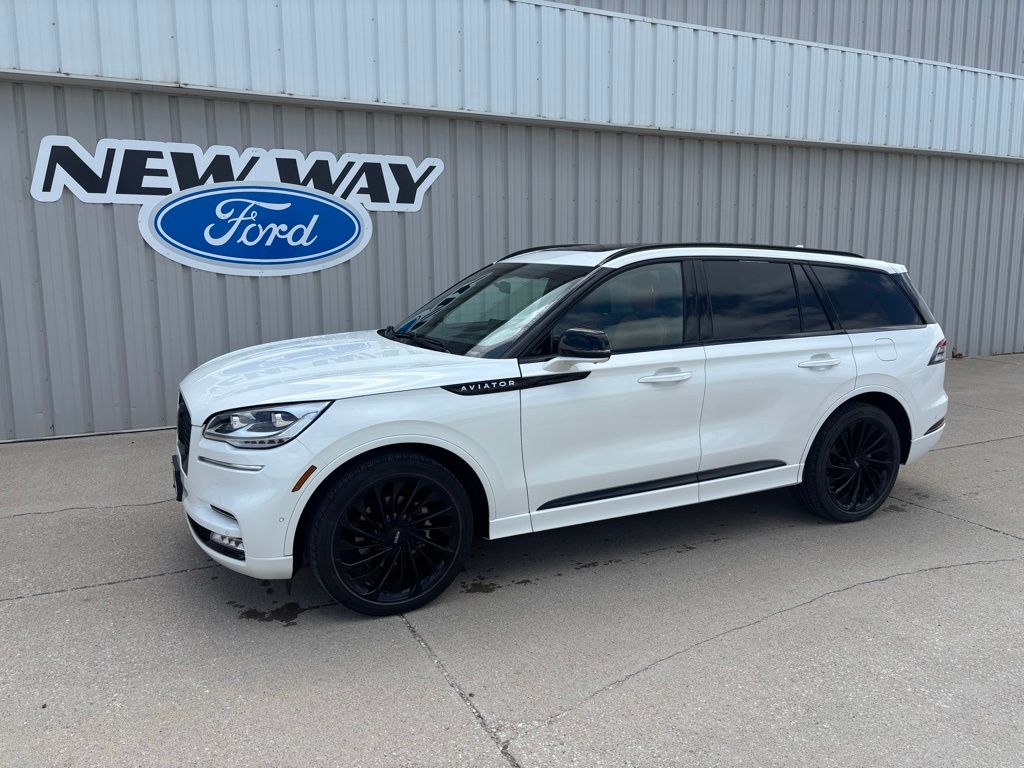2023 Lincoln Aviator Black Label AWD's photo