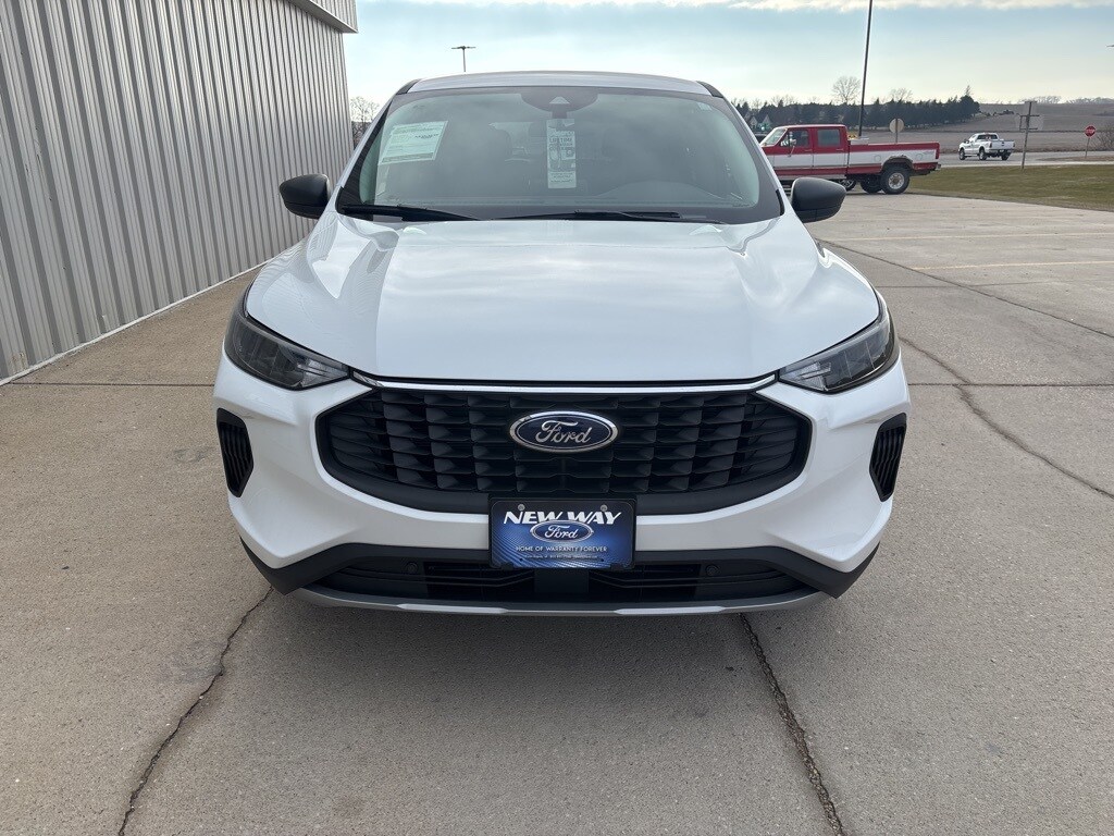 2025 Ford Escape Active photo 2