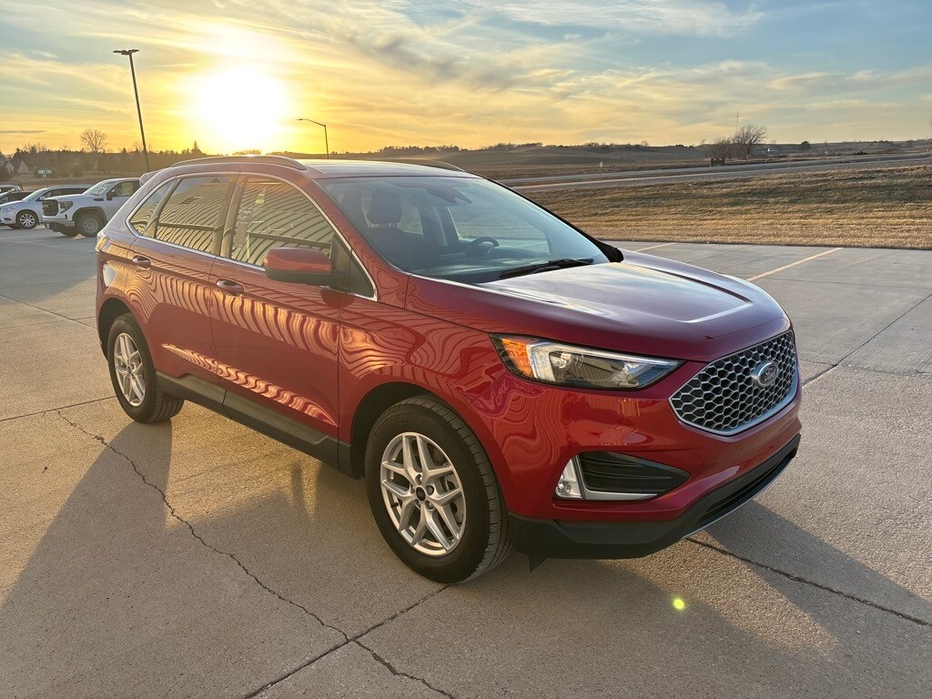 Used 2024 Ford Edge SEL SUV