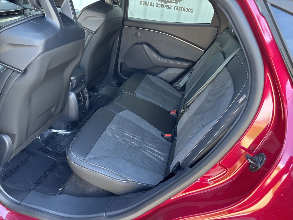 2025 Ford Mustang Mach-E GT - Photo 31