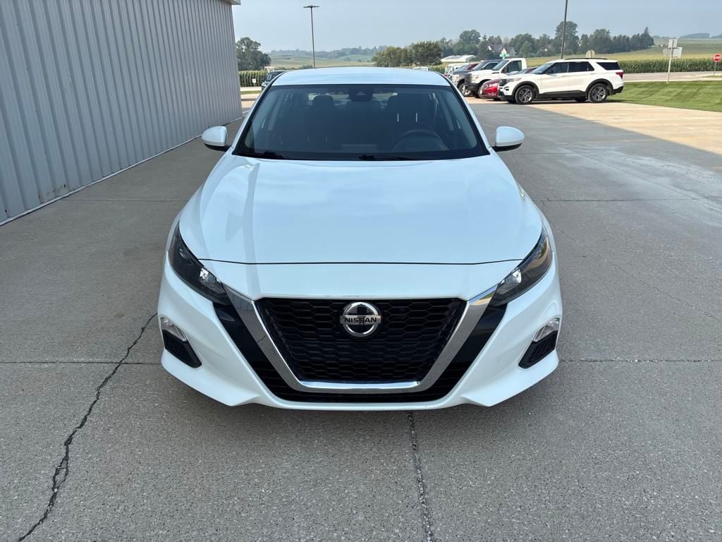 Used 2022 Nissan Altima S with VIN 1N4BL4BV6NN329866 for sale in Coon Rapids, IA