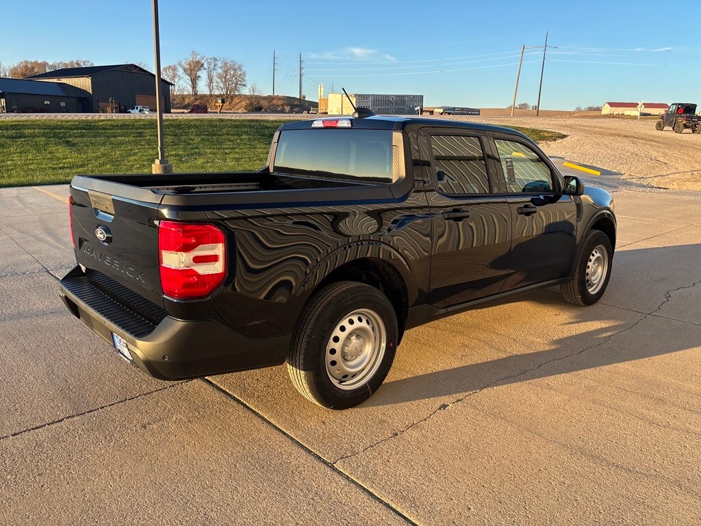 2025 Ford Maverick XL photo 4