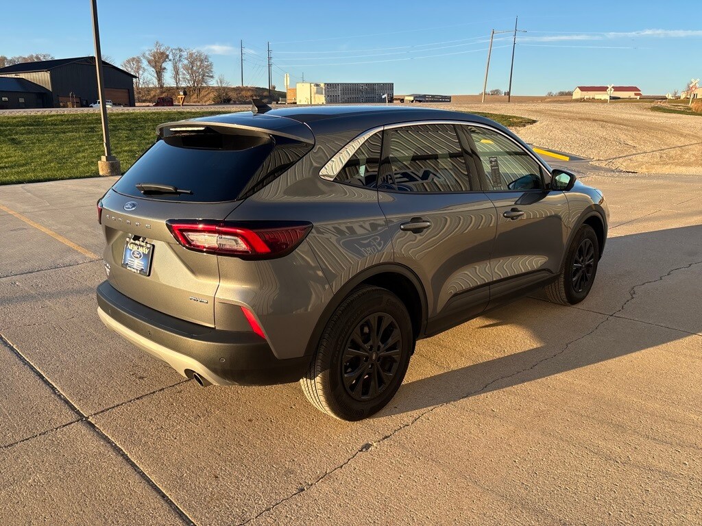 2023 Ford Escape Active photo 3