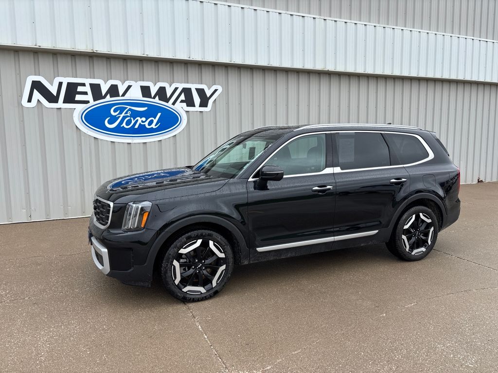 2025 Kia Telluride S AWD's photo