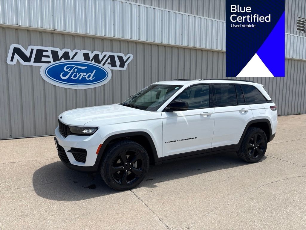 Certified 2022 Jeep Grand Cherokee Altitude SUV