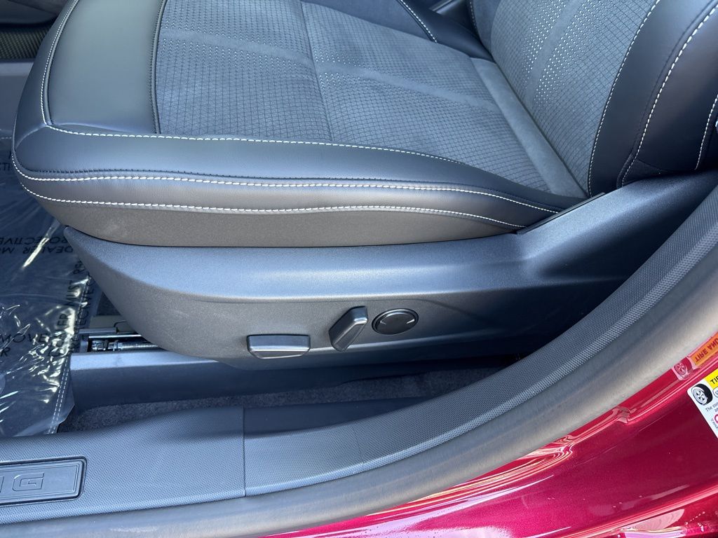 2025 Ford Mustang Mach-E GT - Photo 28