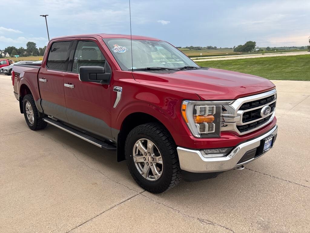 2021 Ford F-150 XLT photo 3