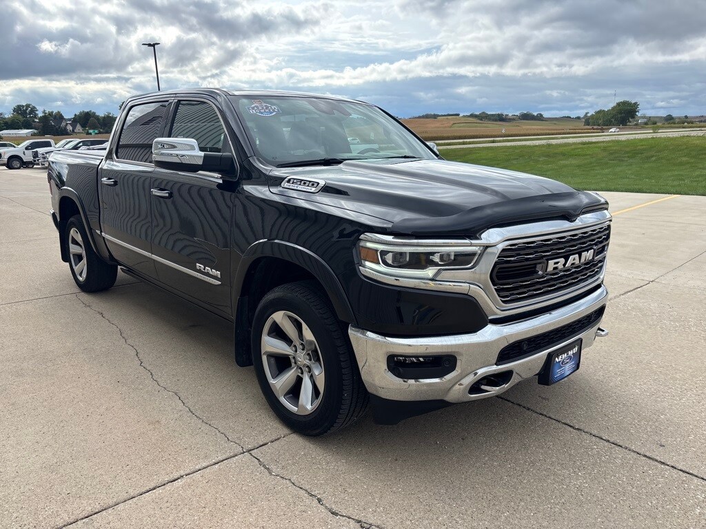 2022 Ram 1500 Limited photo 3