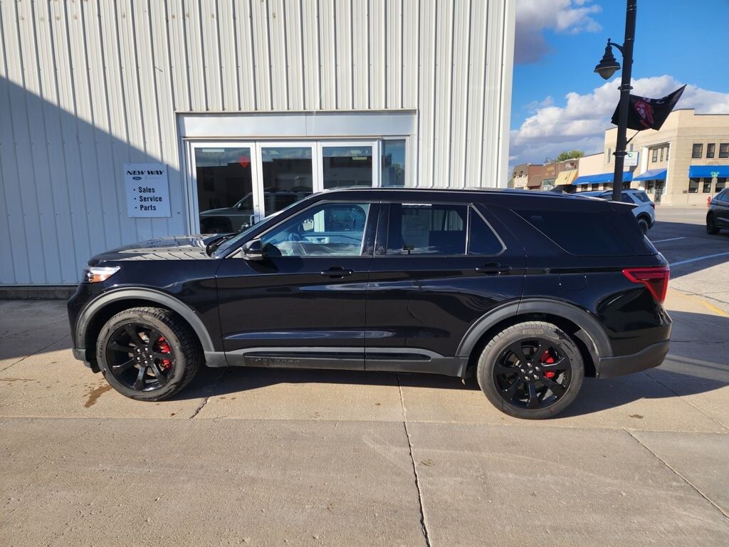 Used 2022 Ford Explorer ST SUV