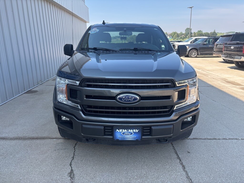 2020 Ford F-150 XLT photo 2