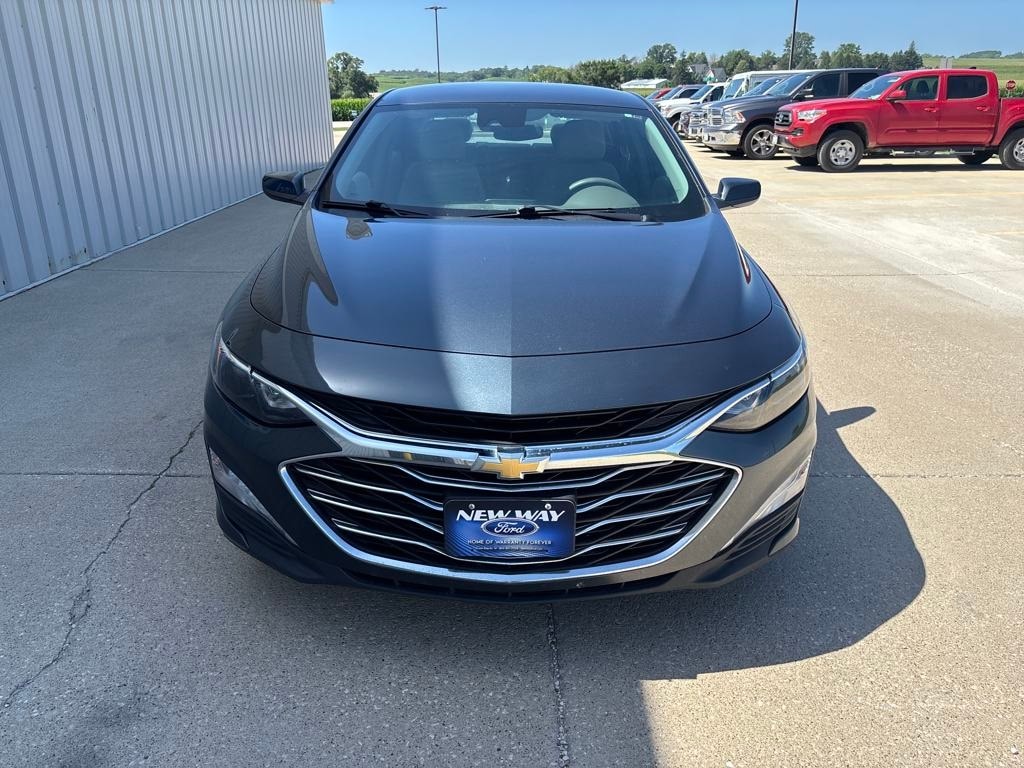 Used 2021 Chevrolet Malibu 1LT with VIN 1G1ZD5STXMF011647 for sale in Coon Rapids, IA
