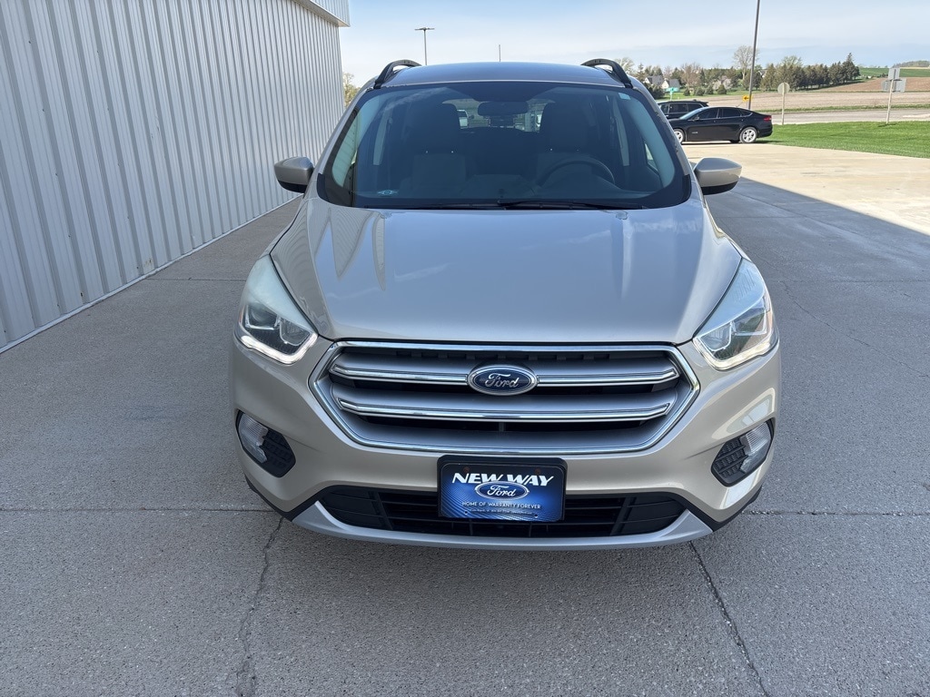 Used 2017 Ford Escape SE with VIN 1FMCU0G94HUE91114 for sale in Coon Rapids, IA