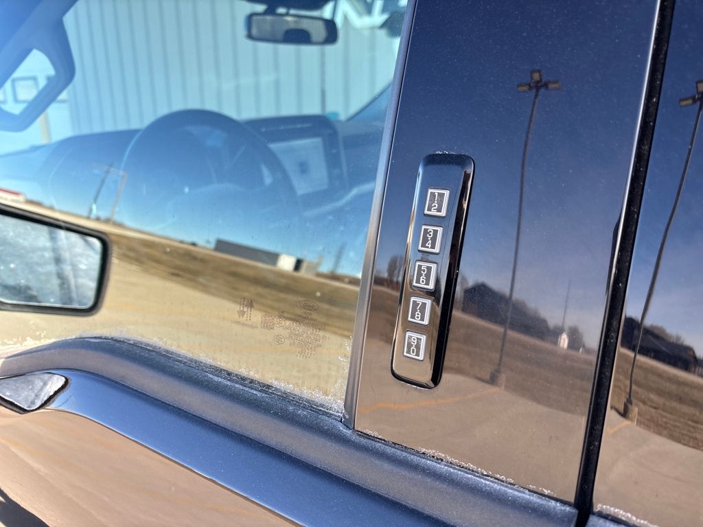 2023 Ford F-150 XLT - Photo 12