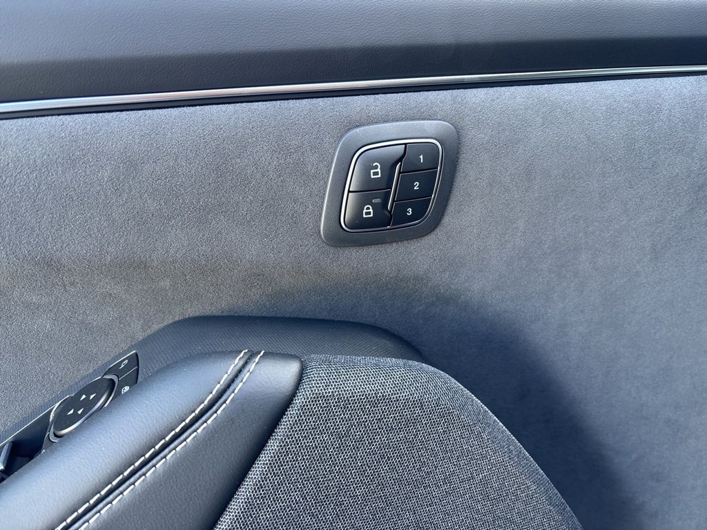 2025 Ford Mustang Mach-E GT - Photo 16