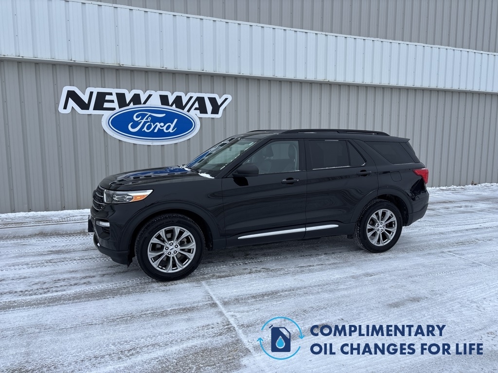 2023 Ford Explorer XLT's photo