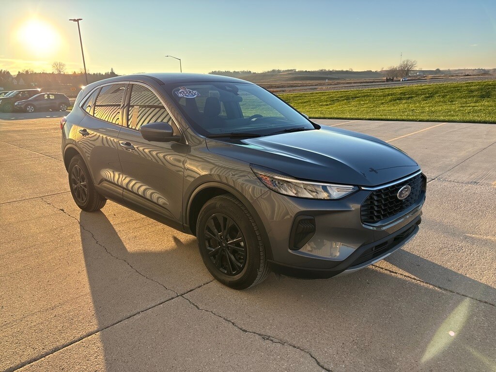 2023 Ford Escape Active photo 2