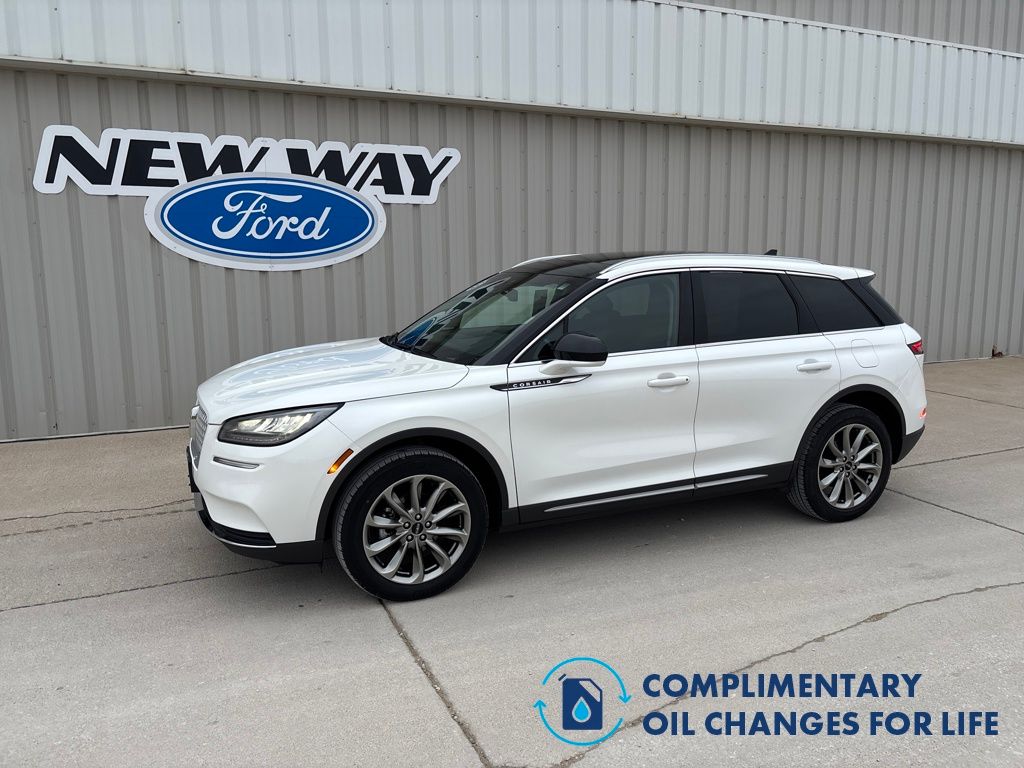 2022 Lincoln Corsair Base