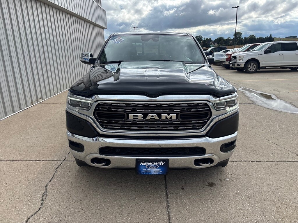 2022 Ram 1500 Limited photo 2