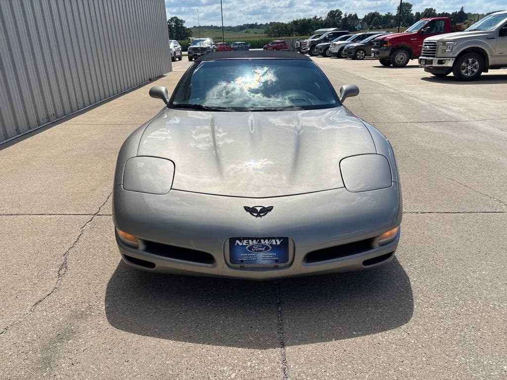 Used 2001 Chevrolet Corvette Base with VIN 1G1YY32G415126608 for sale in Coon Rapids, IA