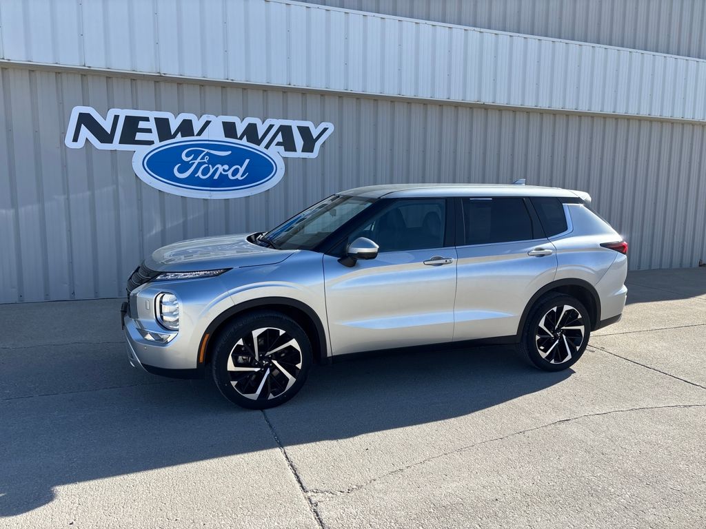 2024 Mitsubishi Outlander SE S-AWC's photo