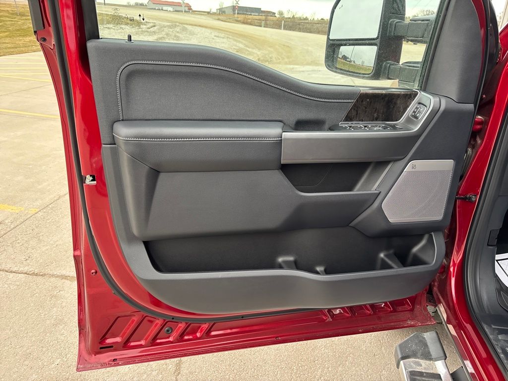 2026 Ford F-350 Super Duty Lariat - Photo 16