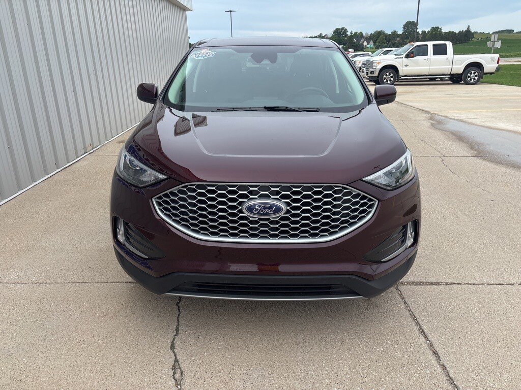 2023 Ford Edge SEL photo 2