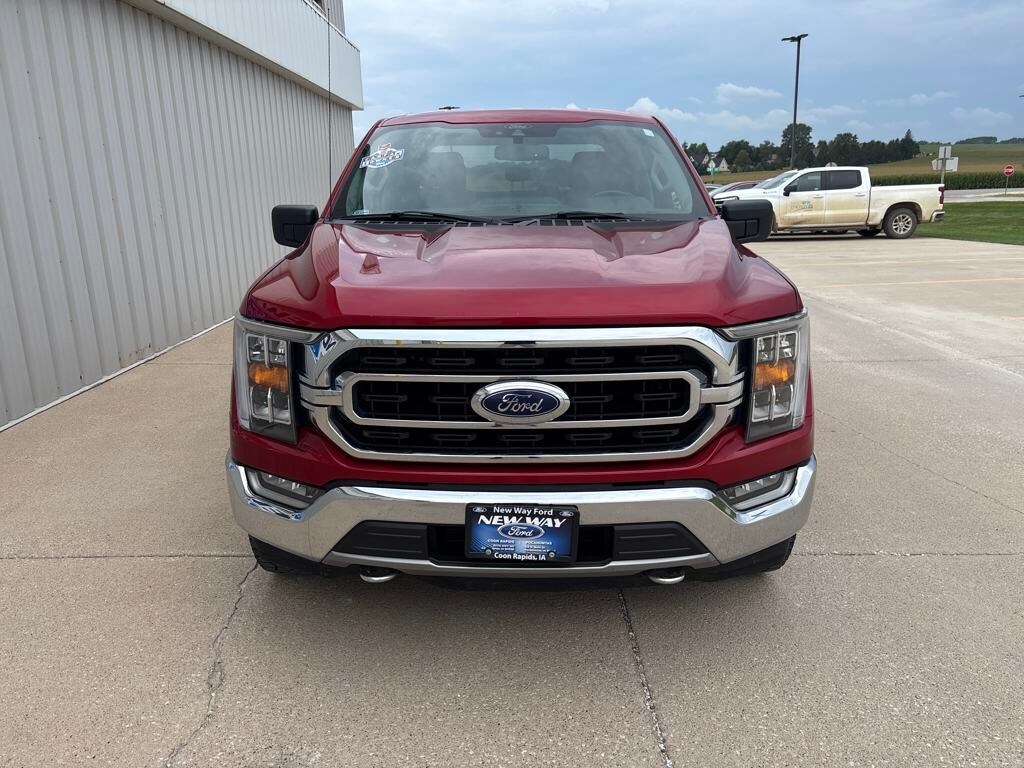 2021 Ford F-150 XLT photo 2